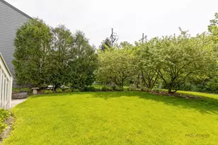 1687 Templeton Ct, Mundelein, IL 60060 - Photo 27