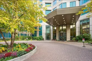 400 N La Salle Dr, Chicago, IL 60654 - Photo 1