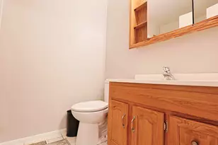 6254 Kit Carson Dr, Hanover Park, IL 60133 - Photo 9