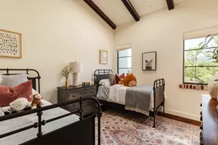 16037 W Junaluska Way, Pacific Palisades, CA 90272 - Photo 27