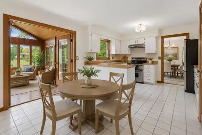 321 Ashwood Drive, Schaumburg, IL 60193 - Photo 3
