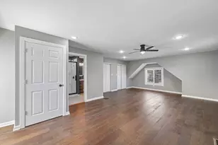 9139 S Oglesby Ave, Chicago, IL 60617 - Photo 11