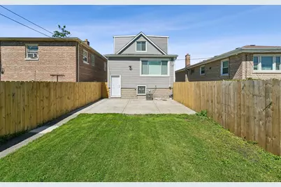 9139 S Oglesby Avenue, Chicago, IL 60617 - Photo 15