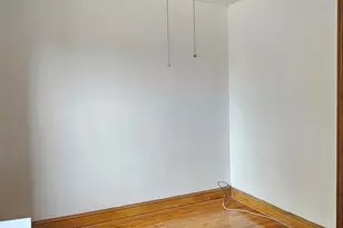 3823 N Bernard St, Chicago, IL 60618 - Photo 17