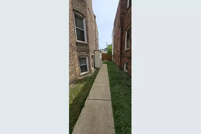 3823 N Bernard Street, Chicago, IL 60618 - Photo 21