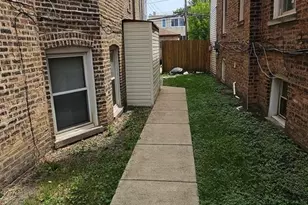 3823 N Bernard St, Chicago, IL 60618 - Photo 21