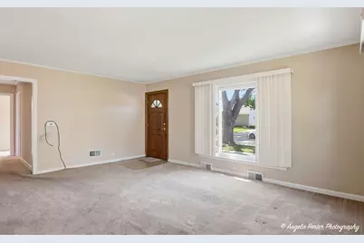 1972 Fargo Avenue, Des Plaines, IL 60018 - Photo 5