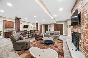 11954 Cross Creek Ct, Burr Ridge, IL 60527 - Photo 23