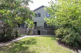4519 N Sacramento Ave, Chicago, IL 60625 - Photo 21