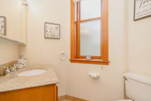 622 W Briar Pl, Chicago, IL 60657 - Photo 11