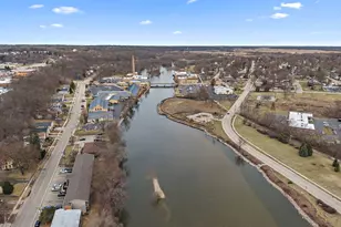 1 Adams St, East Dundee, IL 60118 - Photo 35