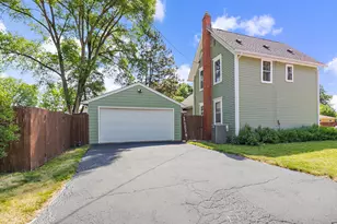 1 Adams St, East Dundee, IL 60118 - Photo 3