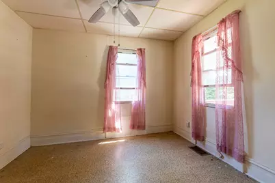 306 E Sycamore Street, Normal, IL 61761 - Photo 9