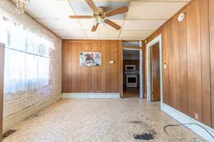 306 E Sycamore St, Normal, IL 61761 - Photo 5