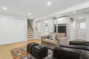 1019 E Waverly Dr, Arlington Heights, IL 60004 - Photo 25