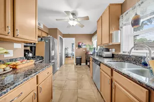 18148 State Line Ave, Lansing, IL 60438 - Photo 11