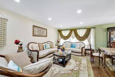 7849 W 79th Place, Bridgeview, IL 60455 - Photo 3