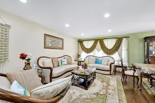 7849 W 79th Pl, Bridgeview, IL 60455 - Photo 3