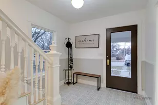 131 N Taylor Ave, Oak Park, IL 60302 - Photo 3