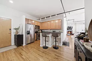 2001 S Calumet Ave, Chicago, IL 60616 - Photo 5