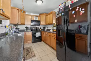 215 W Cortland Center Rd, Cortland, IL 60112 - Photo 5