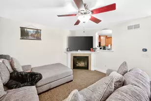 215 W Cortland Center Rd, Cortland, IL 60112 - Photo 3