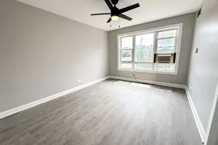5355 N California Ave, Chicago, IL 60625 - Photo 9