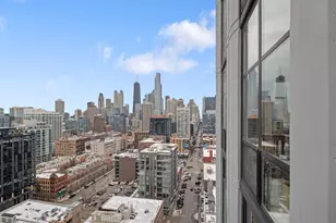 435 W Erie St, Chicago, IL 60654 - Photo 15