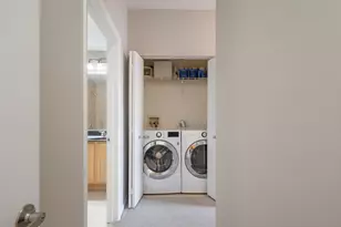 435 W Erie St, Chicago, IL 60654 - Photo 7