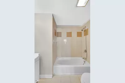 2316 W Rosemont Avenue #3, Chicago, IL 60659 - Photo 9