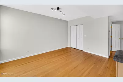 2316 W Rosemont Avenue #3, Chicago, IL 60659 - Photo 5