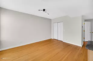 2316 W Rosemont Ave, Chicago, IL 60659 - Photo 5
