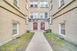 2316 W Rosemont Ave, Chicago, IL 60659 - Photo 7