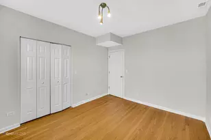 2316 W Rosemont Ave, Chicago, IL 60659 - Photo 15