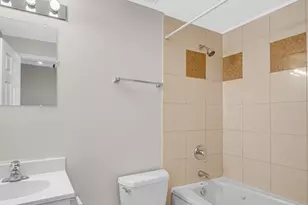 2316 W Rosemont Ave, Chicago, IL 60659 - Photo 17