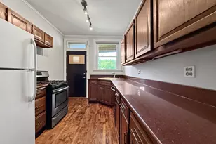 1716 W Estes Ave, Chicago, IL 60626 - Photo 11