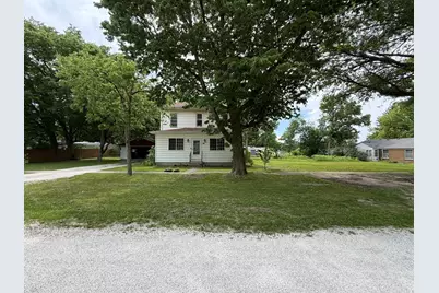 221 N Crossley Street, Melvin, IL 60952 - Photo 1