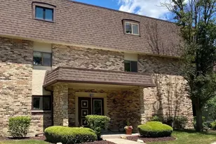 9186 S Rd, Palos Hills, IL 60465 - Photo 1