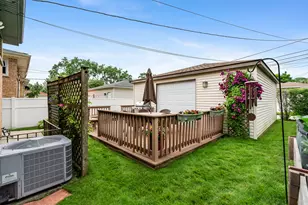 8446 Avers Ave, Skokie, IL 60076 - Photo 27