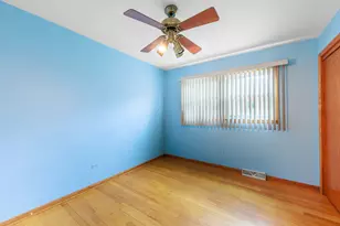 5530 S Merrimac Ave, Chicago, IL 60638 - Photo 7