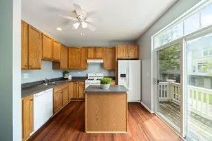 3061 Hughsdale St, Elgin, IL 60124 - Photo 7