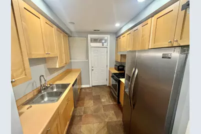 7722 S Cornell Avenue #1W, Chicago, IL 60649 - Photo 3