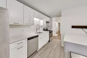 4361 S Greenwood Ave, Chicago, IL 60653 - Photo 11