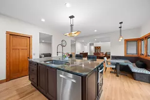 23W212 Blackcherry Ln, Glen Ellyn, IL 60137 - Photo 17