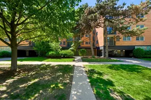 333 S East Ave, Oak Park, IL 60302 - Photo 3