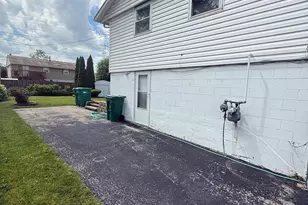 336 Hemlock Ave, Romeoville, IL 60446 - Photo 17