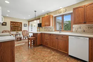 811 16th St, Fulton, IL 61252 - Photo 7