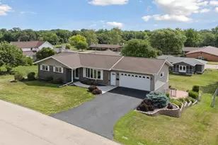 811 16th St, Fulton, IL 61252 - Photo 27