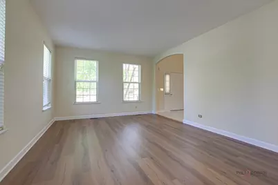 2224 Cathedral Court, Gurnee, IL 60031 - Photo 7