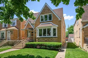 6038 N Austin Ave, Chicago, IL 60646 - Photo 1